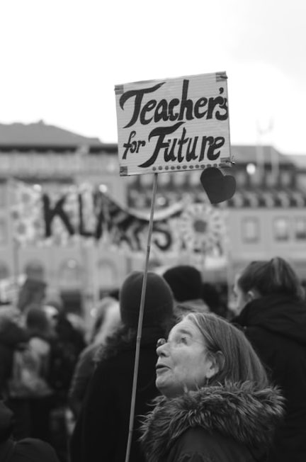 découvrez les enjeux et les solutions de la réforme de l'éducation pour un système scolaire plus efficace et équitable.